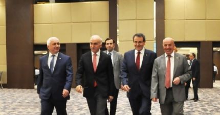 İftar Yemeğinde Protokol ile İş Dünyası Buluştu.