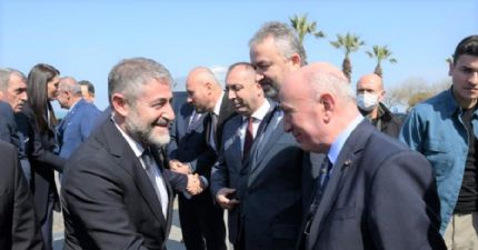 Hazine ve Maliye Bakanı Sayın Dr. Nureddin Nebati, İş Dünyasıyla Buluşma ve Ziyaretlerde Bulunmak Üzere Samsun'a Geldi.
