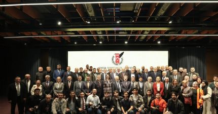 BAŞKAN ÇAKIR, ‘YIPRANMA’ TEMALI FOTOĞRAF SERGİSİ VE ÇALIŞAN GAZETECİLER GÜNÜ KUTLAMALARINA KATILDI...