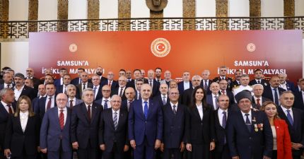 SAMSUN 101 YIL SONRA İSTİKLAL MADALYASI’NA KAVUŞTU…