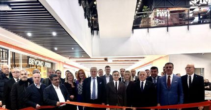 MOSKOVA’NIN KALBİNDE TÜRK İMZASI: ARKADİA YENİ KONSEPTİYLE KAPILARINI AÇTI…