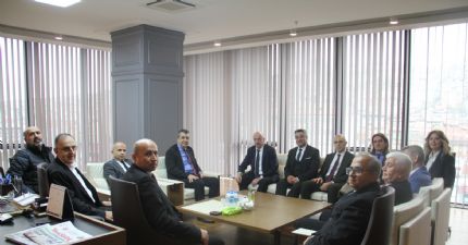 SAYIN TEMİZ VE BERABERİNDEKİ HEYET BORSAMIZI ZİYARET ETTİ…
