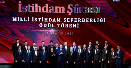 İstihdamın şampiyonları ödüllerini Cumhurbaşkanlığı Külliyesi’nde aldı