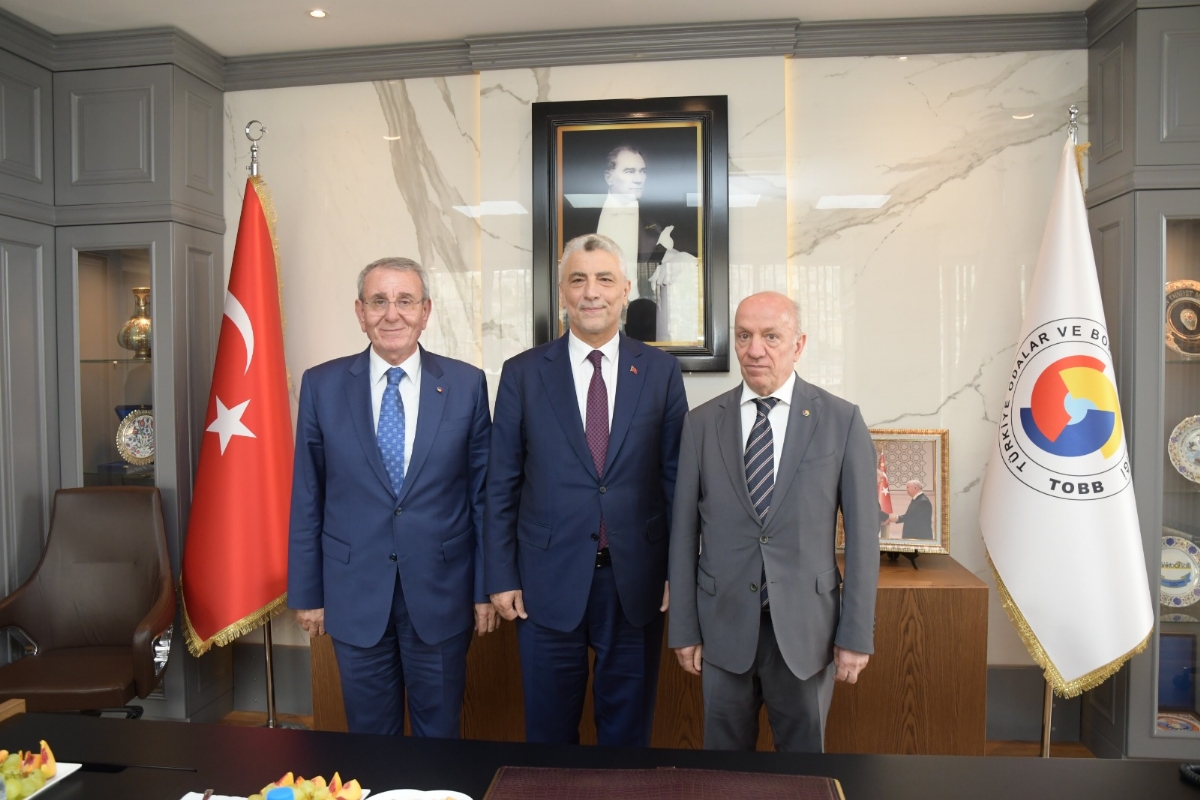 TİCARET BAKANI PROF. DR. ÖMER BOLAT, BORSAMIZI ZİYARET ETTİ…