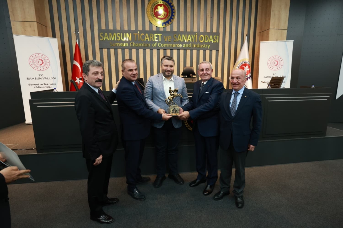 BAŞKAN ÇAKIR, SANAYİCİLERLE İŞTİŞARE TOPLANTISINA KATILDI…