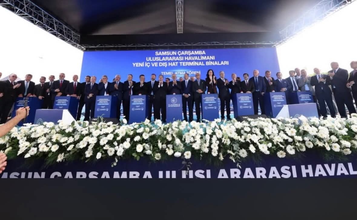 BAŞKAN ÇAKIR, SAMSUN ÇARŞAMBA HAVALİMANI YENİ TERMİNAL TEMEL ATMA TÖRENİNE KATILDI…
