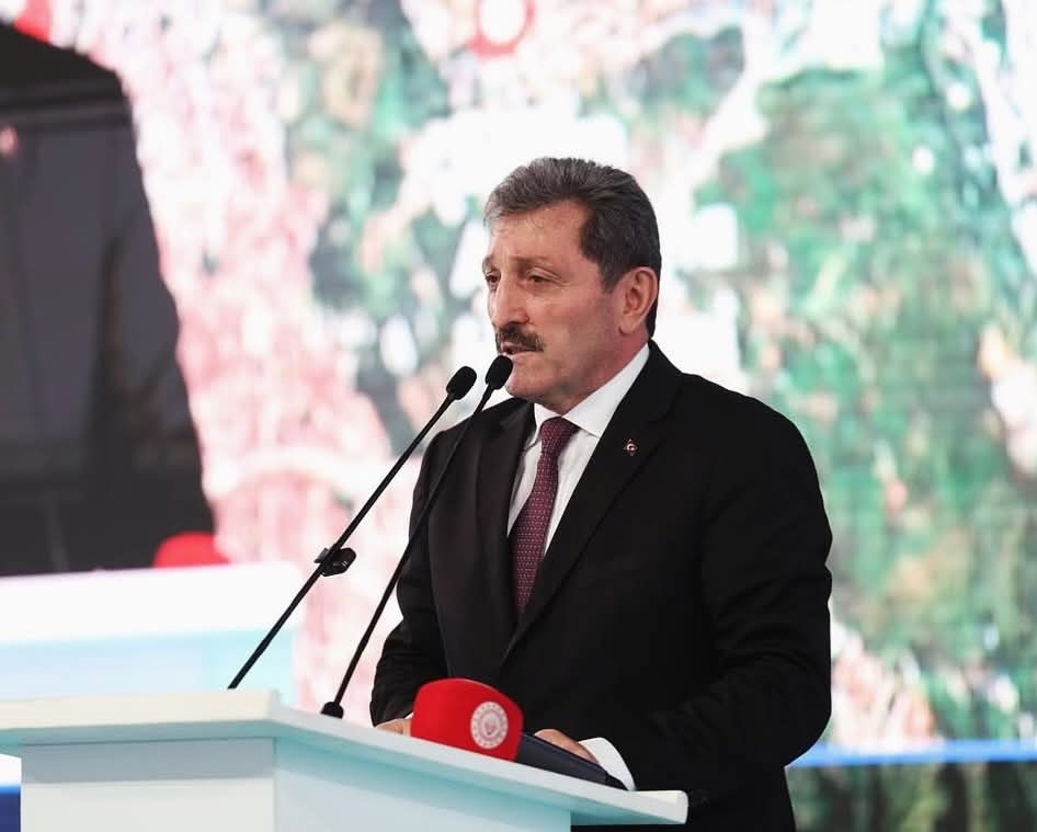 BAŞKAN ÇAKIR, TRAMVAY HATTI’NIN TEMEL ATMA TÖRENİNE KATILDI…
