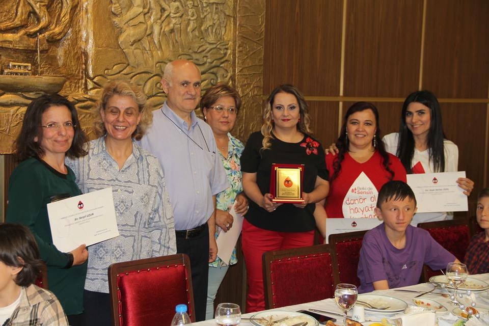 Anlamlı Plaket...