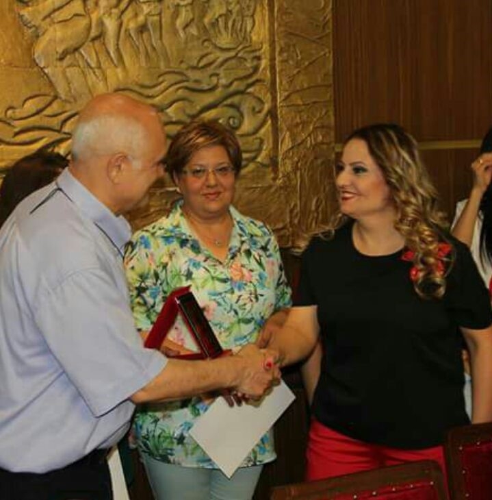 Anlamlı Plaket...